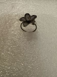 Flower Mesh Ring with Rhinestone