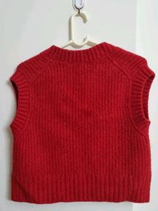 Red V Nexk Sleevless Sweatshirt
