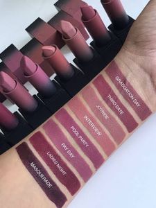 Huda Beauty Lipstick “Masquerade”