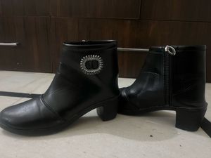 Brand New Boots Women 👢