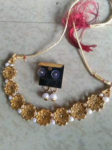 Pearl &amp; Crystal Necklace Set