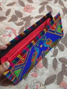 💯💯❤️❤️💜🔵Embroidered Clutch👌👌
