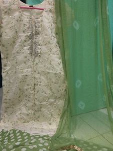 Elegant Embroidered Green Kurti Set