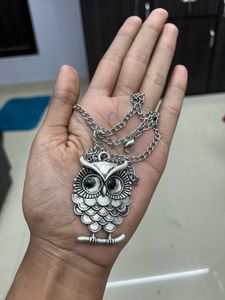 STYLISH OWL NECK PIECE