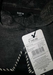 Star Graphic Crop Hoodie