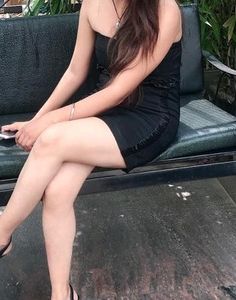 Black Bodycon Mini Dress 😍 PRICE DROPPED