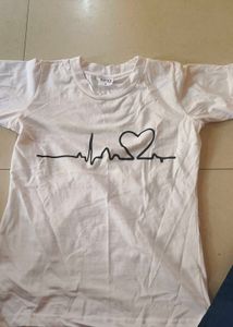 white 🤍 beutiful tshirt 👕
