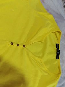 Yellow fitted Top from madame