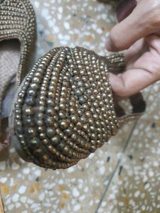 Pearl sandal