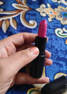 Huda Beauty Lipstick Shade No 11
