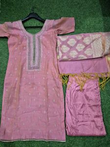 Elegant Pink Kurta Set