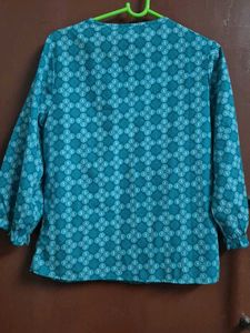 Sea Green Top