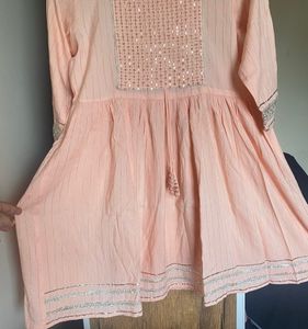Women Peach Threadwork &amp; Gota Work Kurta Sharara