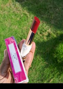 Myglamm Lit Creamy Matt Lipstick Sangria