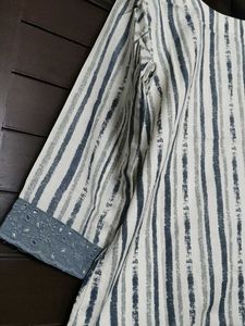 Women Grey Striped Cotton Kurta