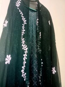 Elegant Embroidered Dupatta sut💚