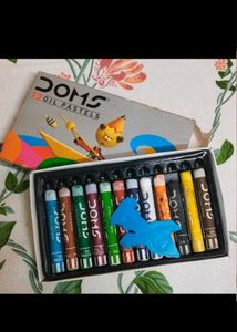 Set Of 5 Crayons