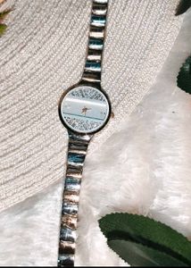 Elegant Women&#39;s Watch