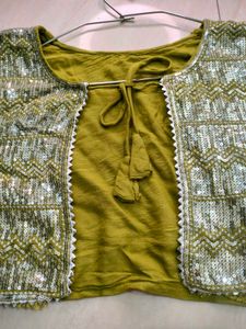 2 ❤️Beautiful Jacket + Freebie Kurta❤️