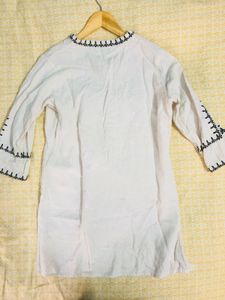 Max White Embroidered Tunic Top
