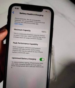 iPhone 11 - Black
