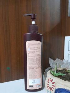 VLCC Cocoa Butter De Tan Glow Body Lotion – SPF 30