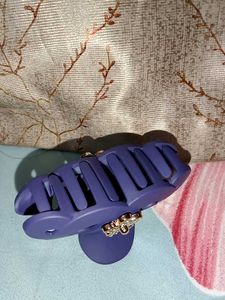 Flower Hair Claw Clip, black sponge volume inserts