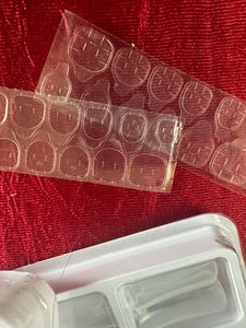Transparent Artificial Nails With Sticking Glue