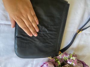 Elegant Black Shoulder Bag