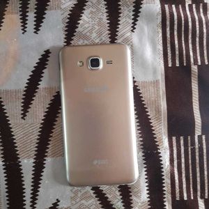 Samsung Galaxy J7 - Good Condition