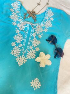 Elegant Blue Embroidered Kurta