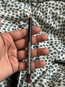 🆕 Original Mac Lip Liner- Shade Half Red