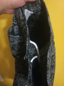 Black With White Printed Capri Pants| Knee Length