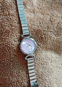 Elegant Fenix Women&#39;s Wristwatch with Silver Strap