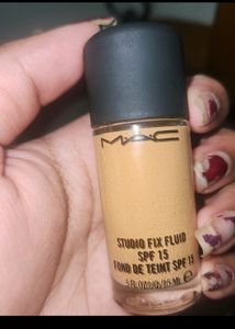 M•A•C Studio Fix Fluid