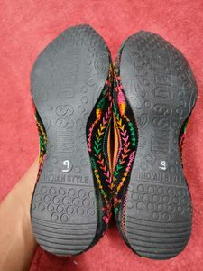 Embroidered Ethnic Juttis (AR)