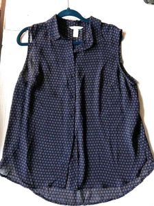 H&M Sleeveless Button-Down Top