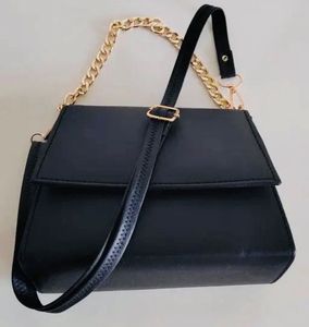Chic Black Crossbody Bag