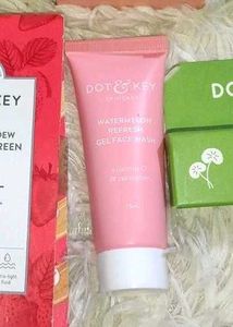 dot &amp; key watermelon facewash (mini pack)