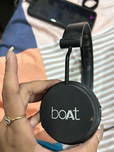 BOAT ROCKERZ 400 Headphones