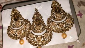 Earings With Mangtika