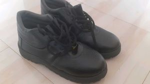 Men 8 Number Black Shooe