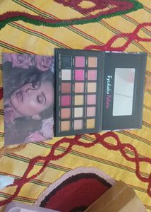 Eyeshadow Platter