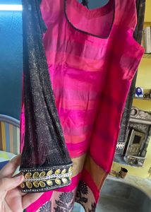 Designer kurti with round back cut