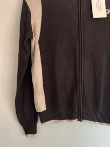 Stylish Two-Tone Knit Cardigan