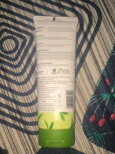 Plum Green Tea Pore Cleansing Face Wash