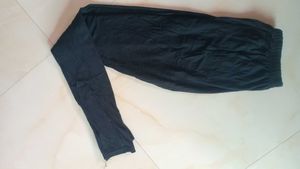A Regular Black Leggings