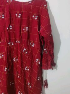 Maroon Kurti