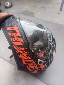 Skull Graphic Motorcycle Helmet