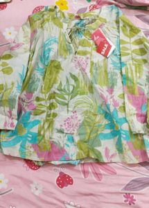 Floral Print Top with Tie-up Neck